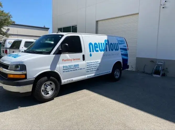 New-Flow-Plumbing-Car-for-emergency-services New Flow Plumbing emergency service car